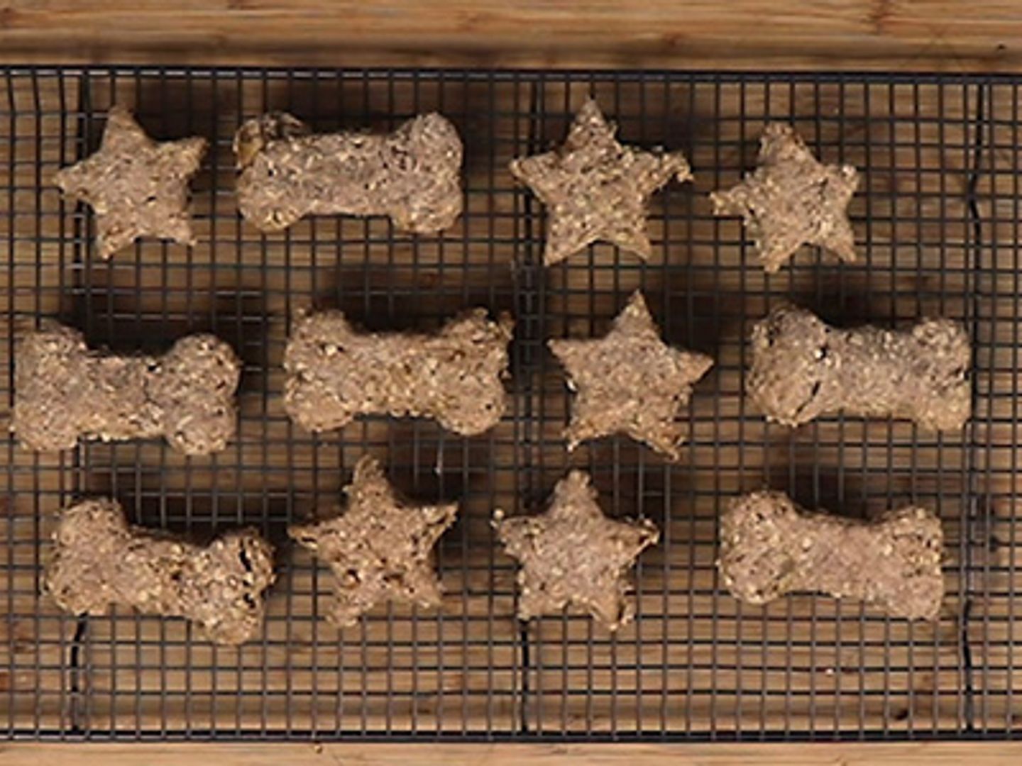 christmas Blitzen banana biscuits cooling